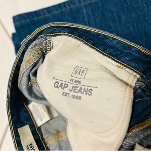 Gap OG Flare size 8